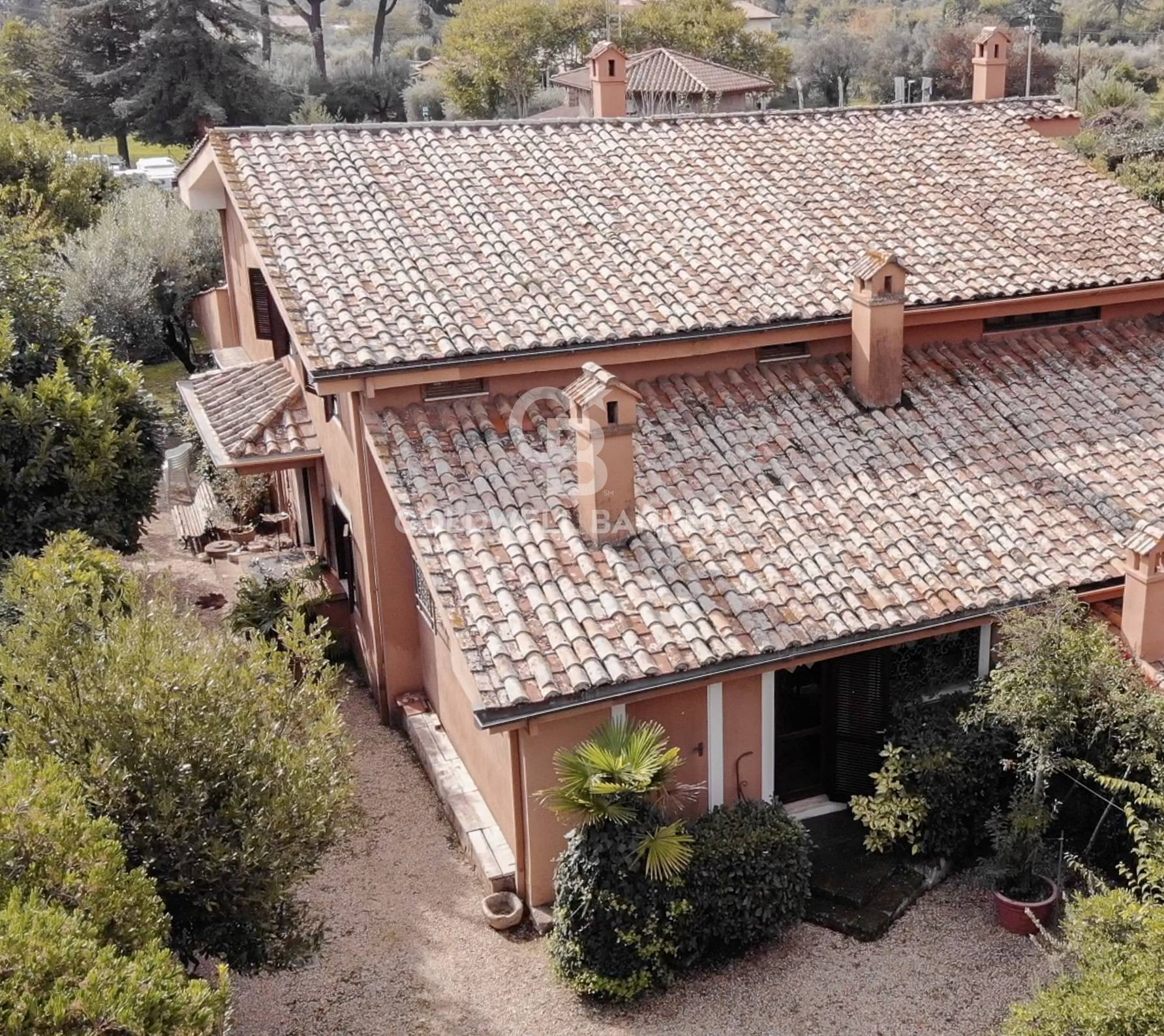 Villa in vendita a Velletri, 5 locali, prezzo € 720.000 | CambioCasa.it