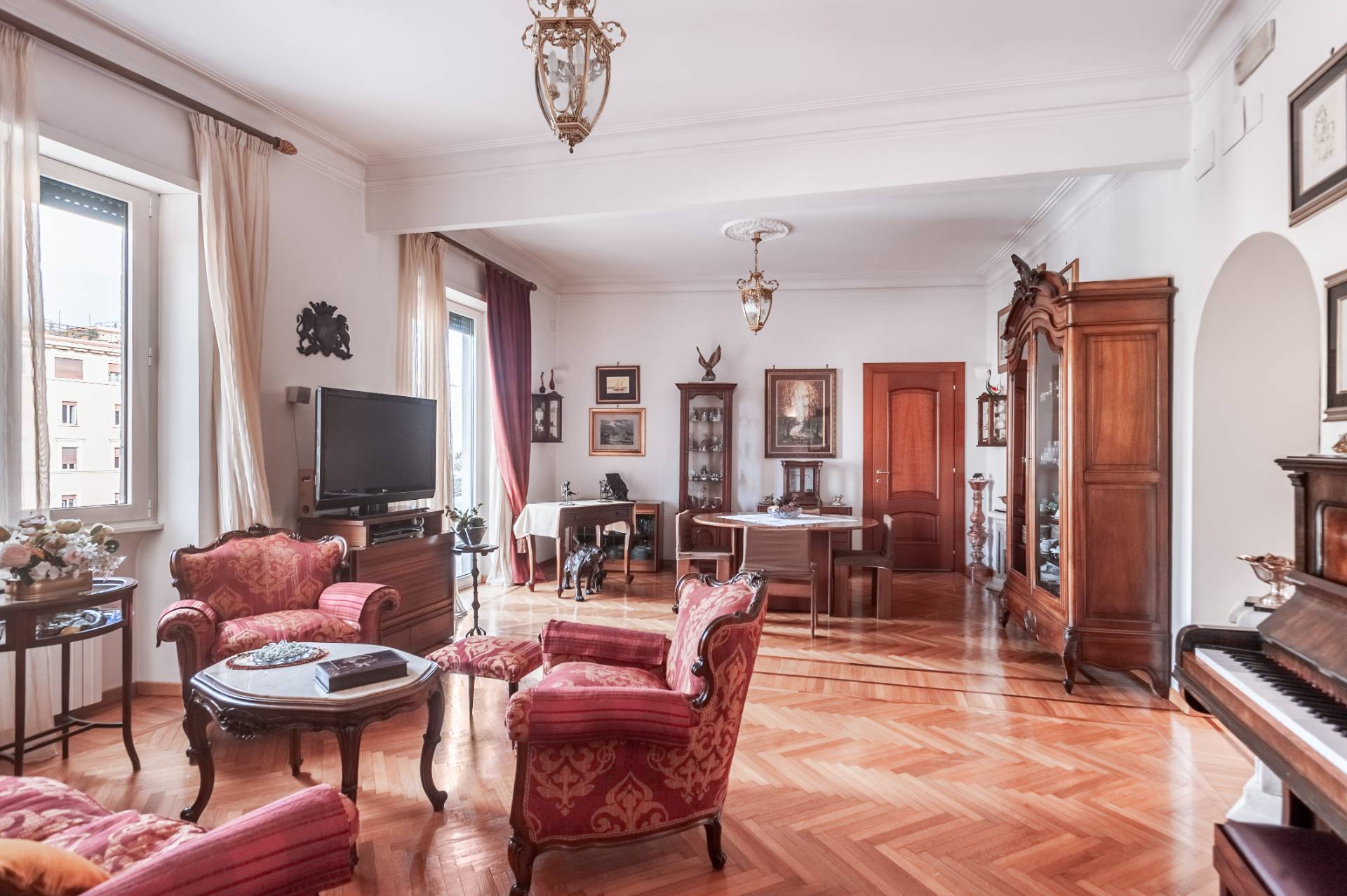 Appartamento in vendita a Roma, 8 locali, zona Zona: 30 . Prati, Borgo, San Pietro, prezzo € 1.320.000 | CambioCasa.it