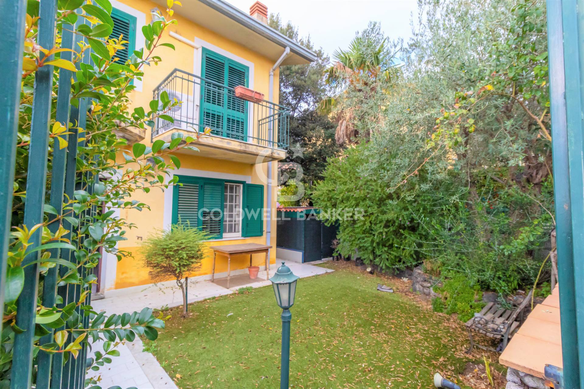 Villa a Schiera in vendita a Pedara, 10 locali, prezzo € 188.000 | CambioCasa.it