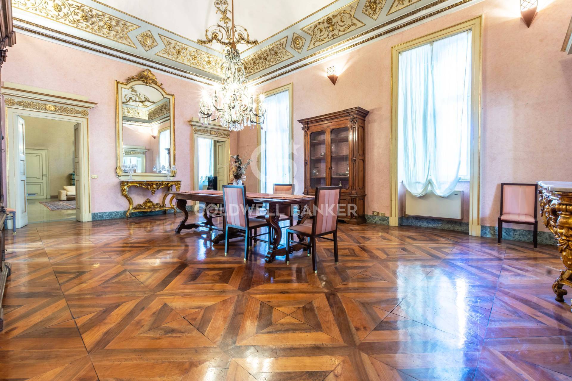 Appartamento in vendita a Casale Monferrato, 8 locali, prezzo € 780.000 | PortaleAgenzieImmobiliari.it