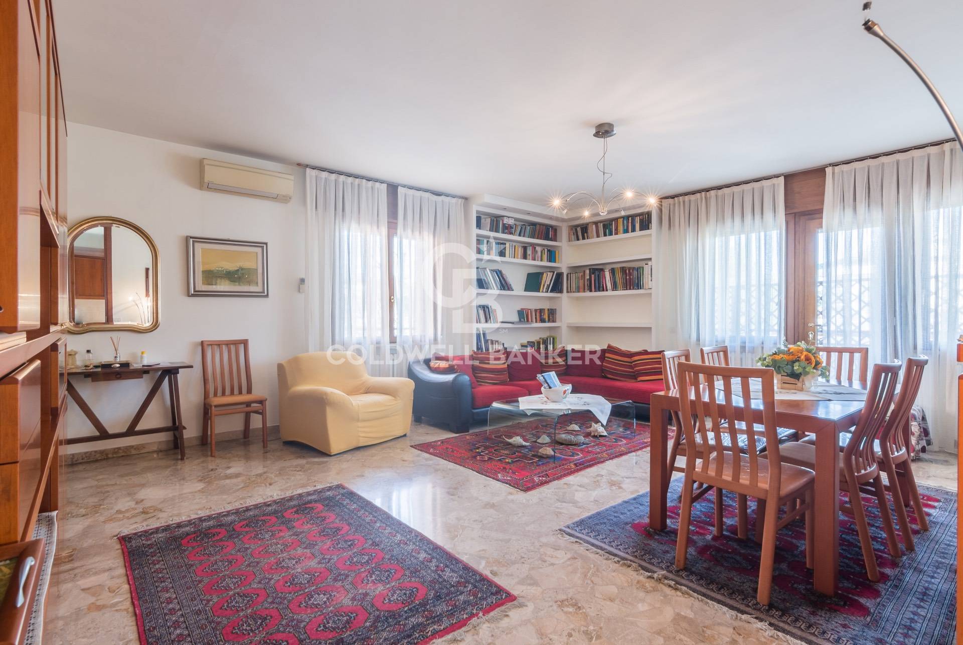 Appartamento in vendita a Riccione, 7 locali, zona Località: CENTRO, prezzo € 499.000 | PortaleAgenzieImmobiliari.it