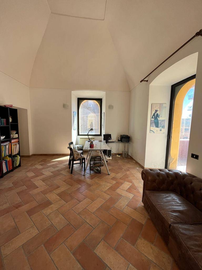 Loft / Openspace in vendita a San Giorgio a Cremano, 2 locali, prezzo € 120.000 | CambioCasa.it