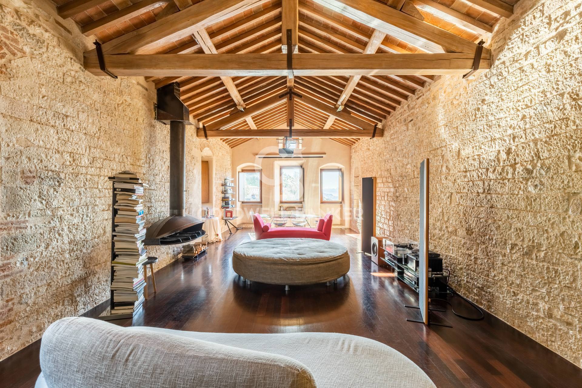 Appartamento in vendita a Gubbio, 6 locali, prezzo € 380.000 | PortaleAgenzieImmobiliari.it
