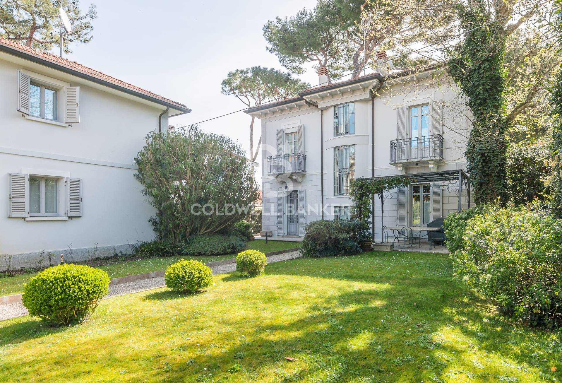 Villa in vendita a Riccione, 11 locali, zona Località: ABISSINIA, prezzo € 1.800.000 | PortaleAgenzieImmobiliari.it
