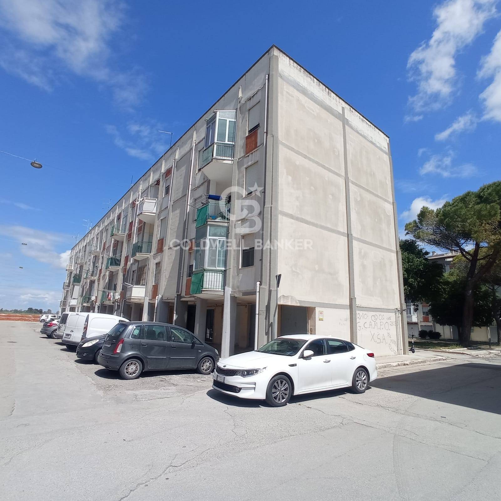 Appartamento in vendita a Brindisi, 4 locali, zona Zona: Paradiso, prezzo € 68.000 | CambioCasa.it