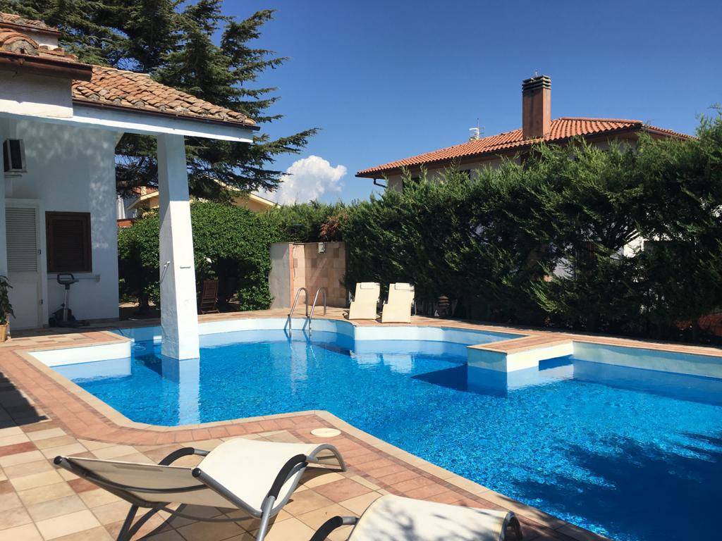 Villa in vendita a Tarquinia, 8 locali, zona Località: Infernaccio, prezzo € 495.000 | PortaleAgenzieImmobiliari.it