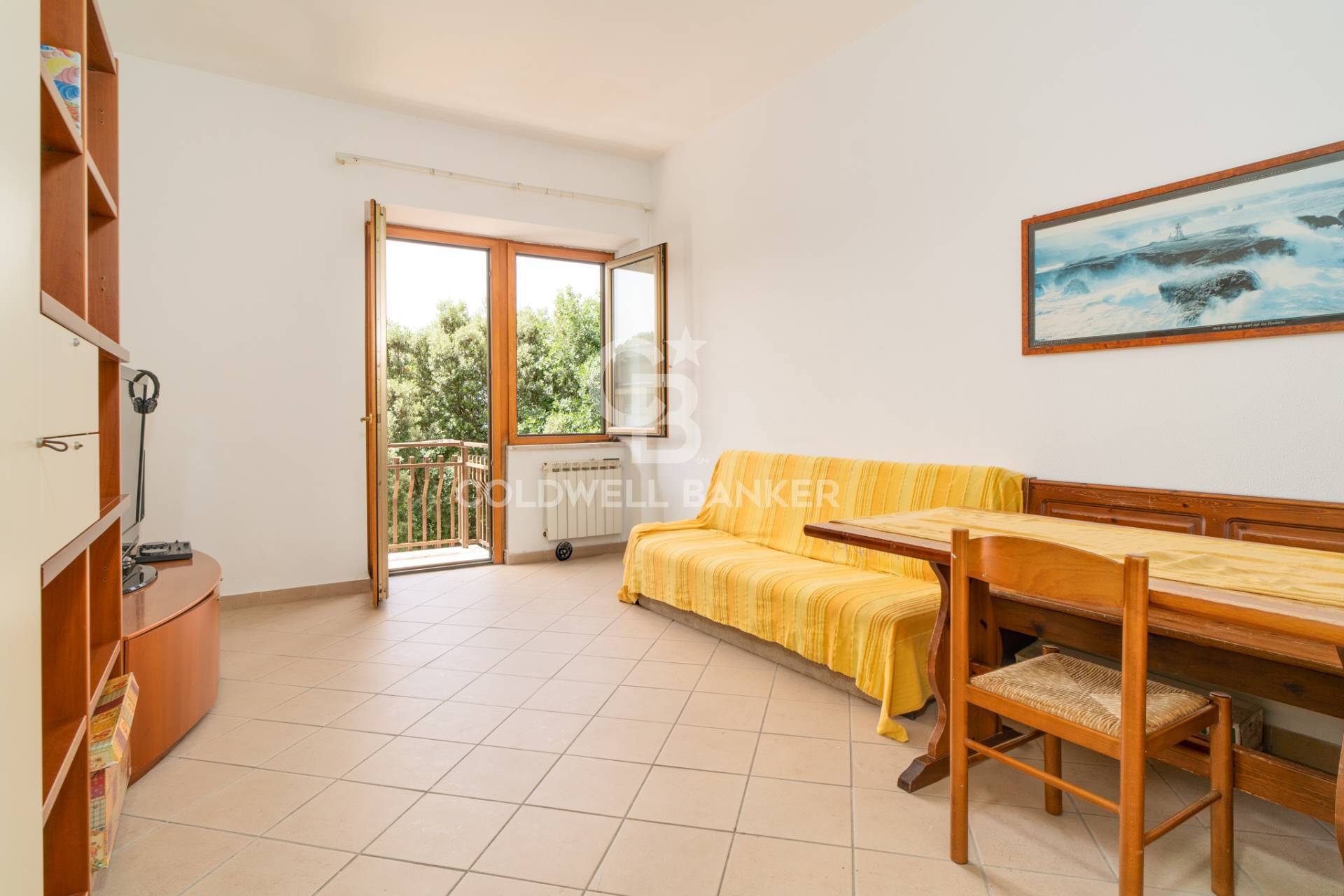Appartamento in vendita a Tolfa, 4 locali, prezzo € 79.000 | CambioCasa.it