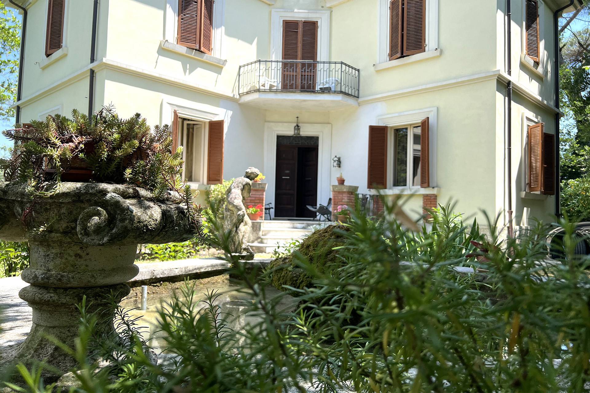 Villa in vendita a Contigliano, 6 locali, prezzo € 220.000 | PortaleAgenzieImmobiliari.it