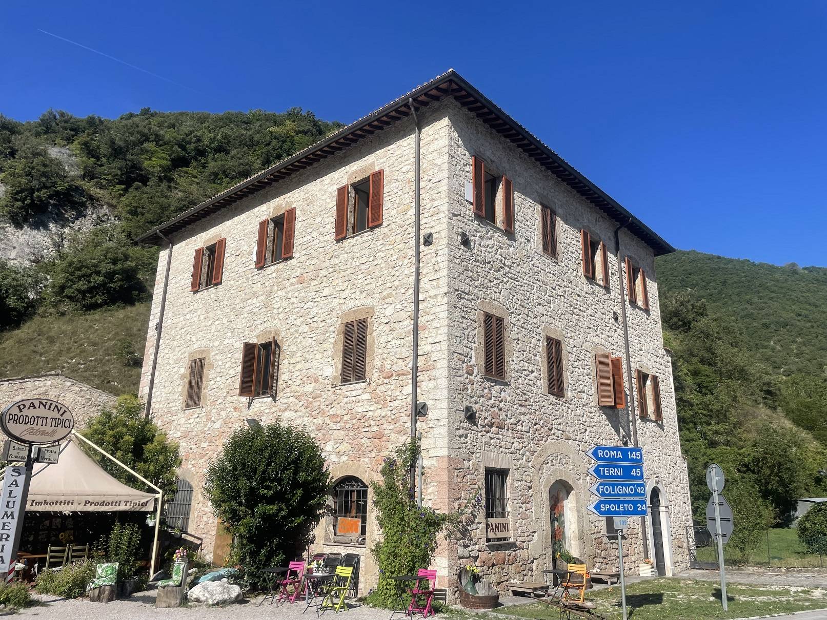 Appartamento in vendita a Cerreto di Spoleto, 5 locali, zona Località: BorgoCerreto, prezzo € 53.000 | PortaleAgenzieImmobiliari.it