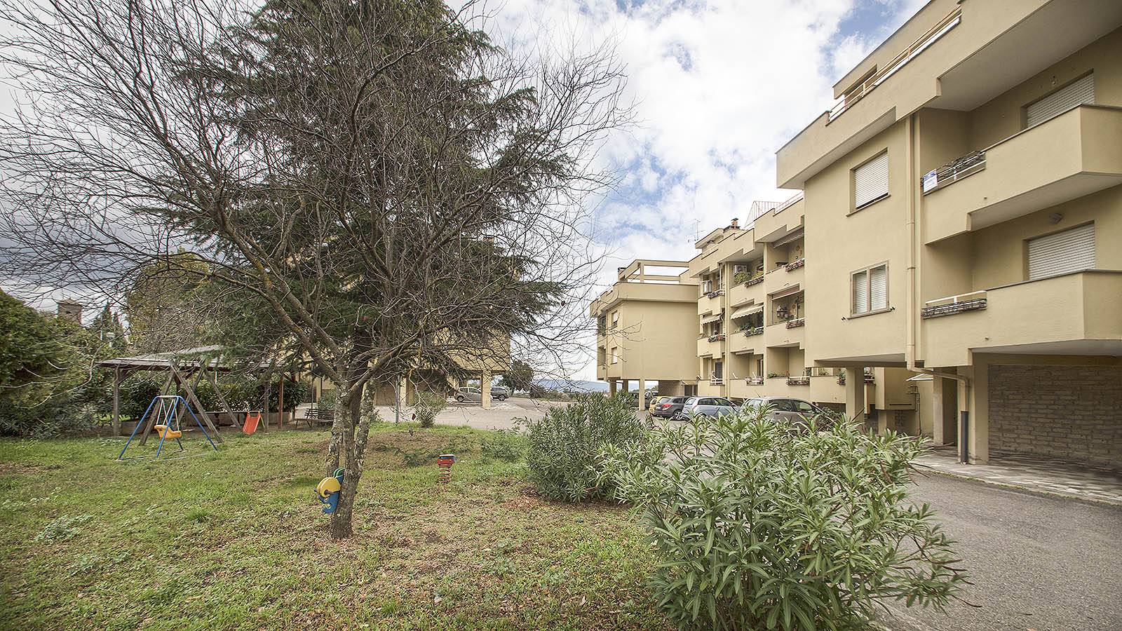 Appartamento in vendita a Vitorchiano, 3 locali, zona Località: Vitorchiano, prezzo € 75.000 | PortaleAgenzieImmobiliari.it
