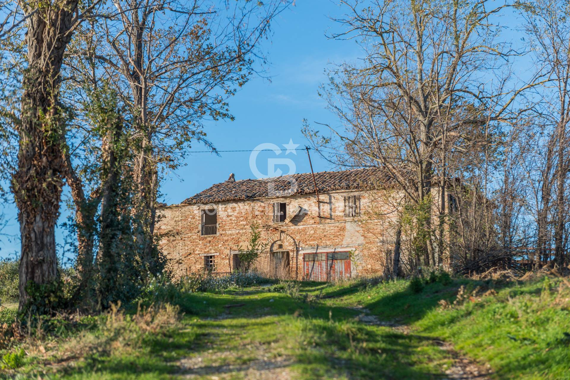 Rustico / Casale in vendita a Mondavio, 5 locali, zona Località: SanMichelealFiume, prezzo € 98.000 | PortaleAgenzieImmobiliari.it