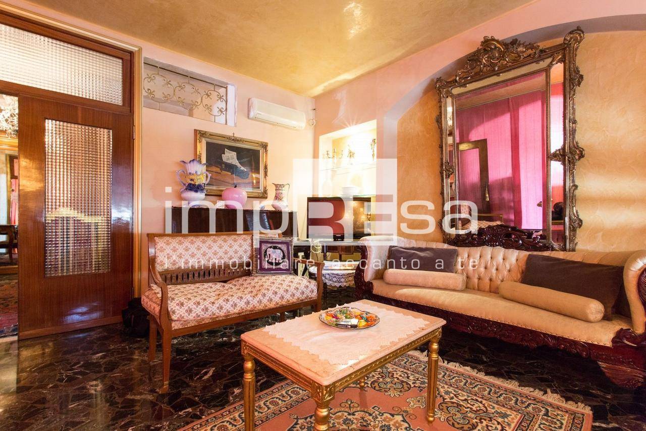 Appartamento in vendita a Venezia, 7 locali, zona Mestre, prezzo € 480.000 | PortaleAgenzieImmobiliari.it