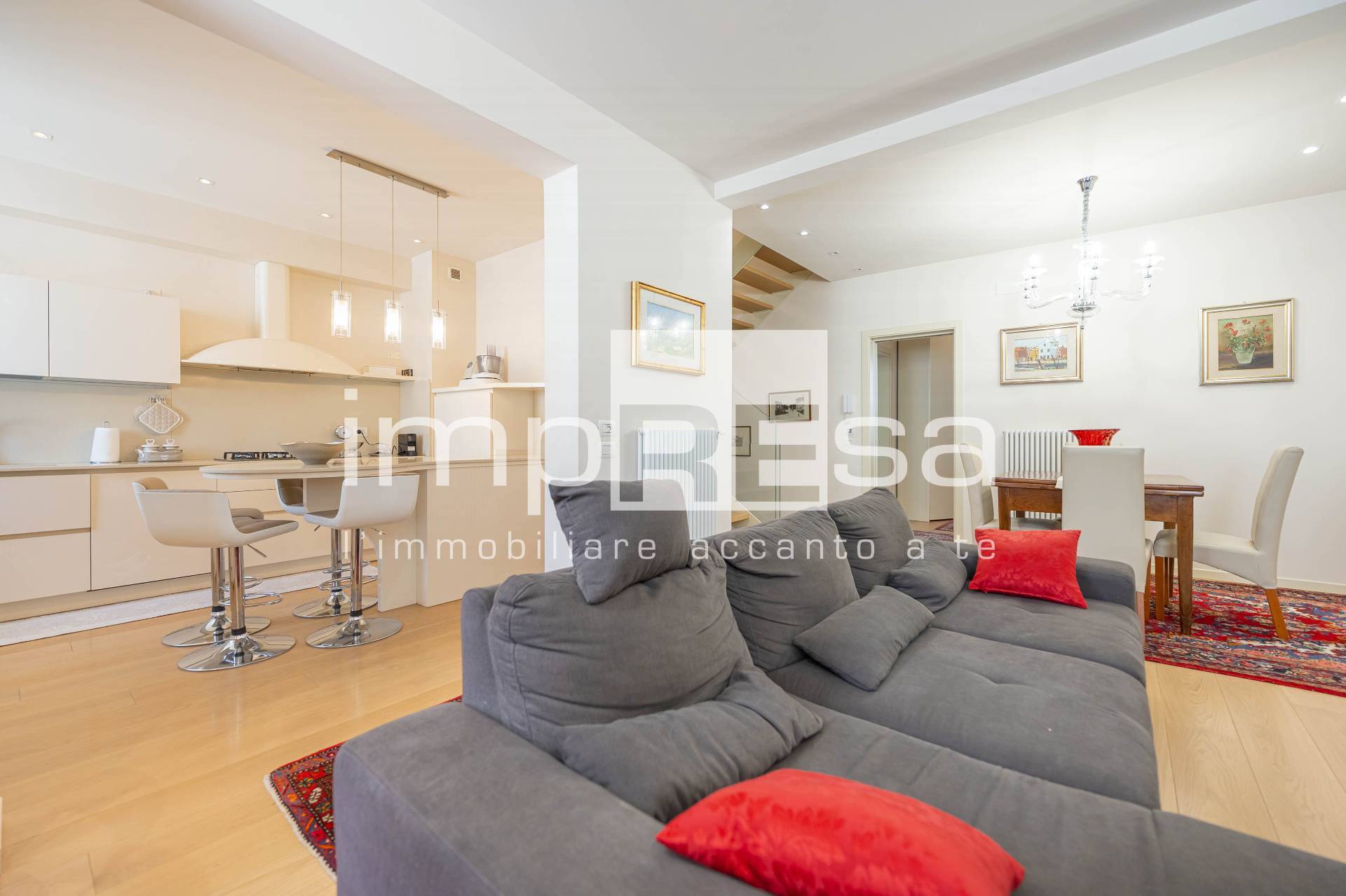 Appartamento in vendita a Conegliano, 6 locali, zona Località: Centro, prezzo € 515.000 | PortaleAgenzieImmobiliari.it
