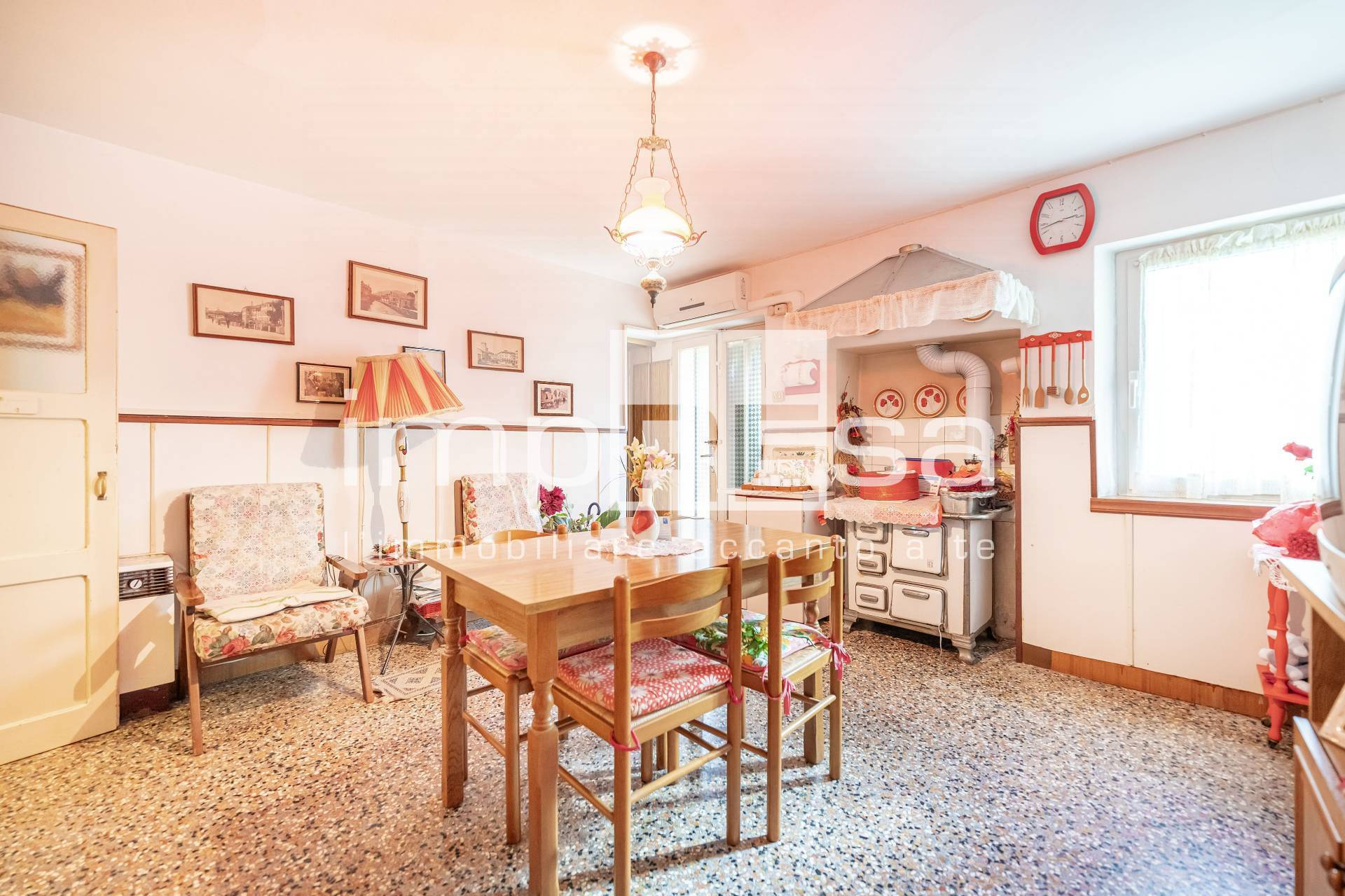 Villa Bifamiliare in vendita a Vittorio Veneto, 6 locali, prezzo € 109.000 | PortaleAgenzieImmobiliari.it