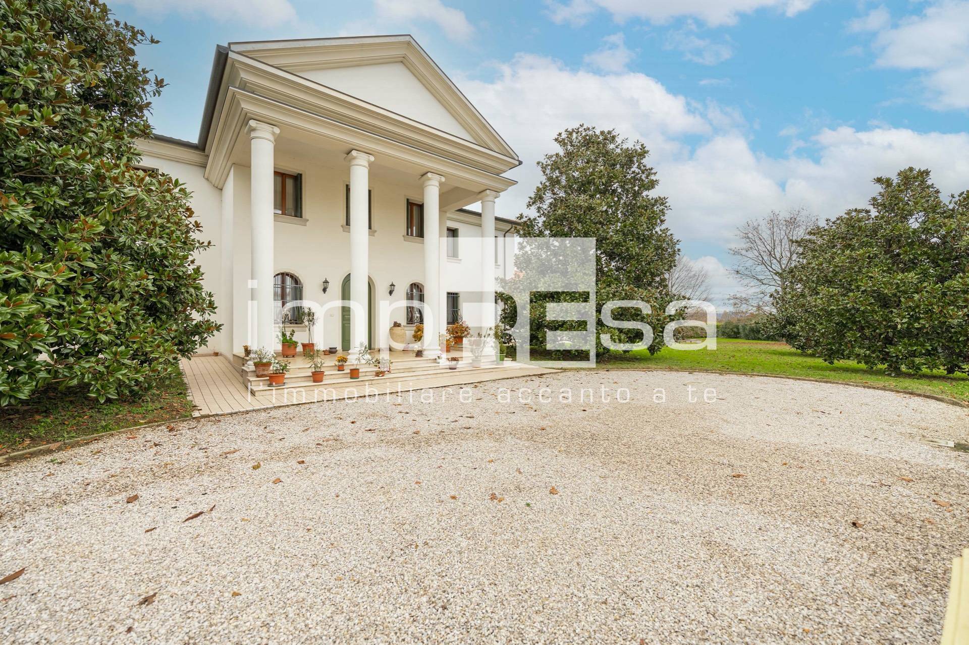 Villa in vendita a Fiume Veneto, 15 locali, prezzo € 515.000 | PortaleAgenzieImmobiliari.it