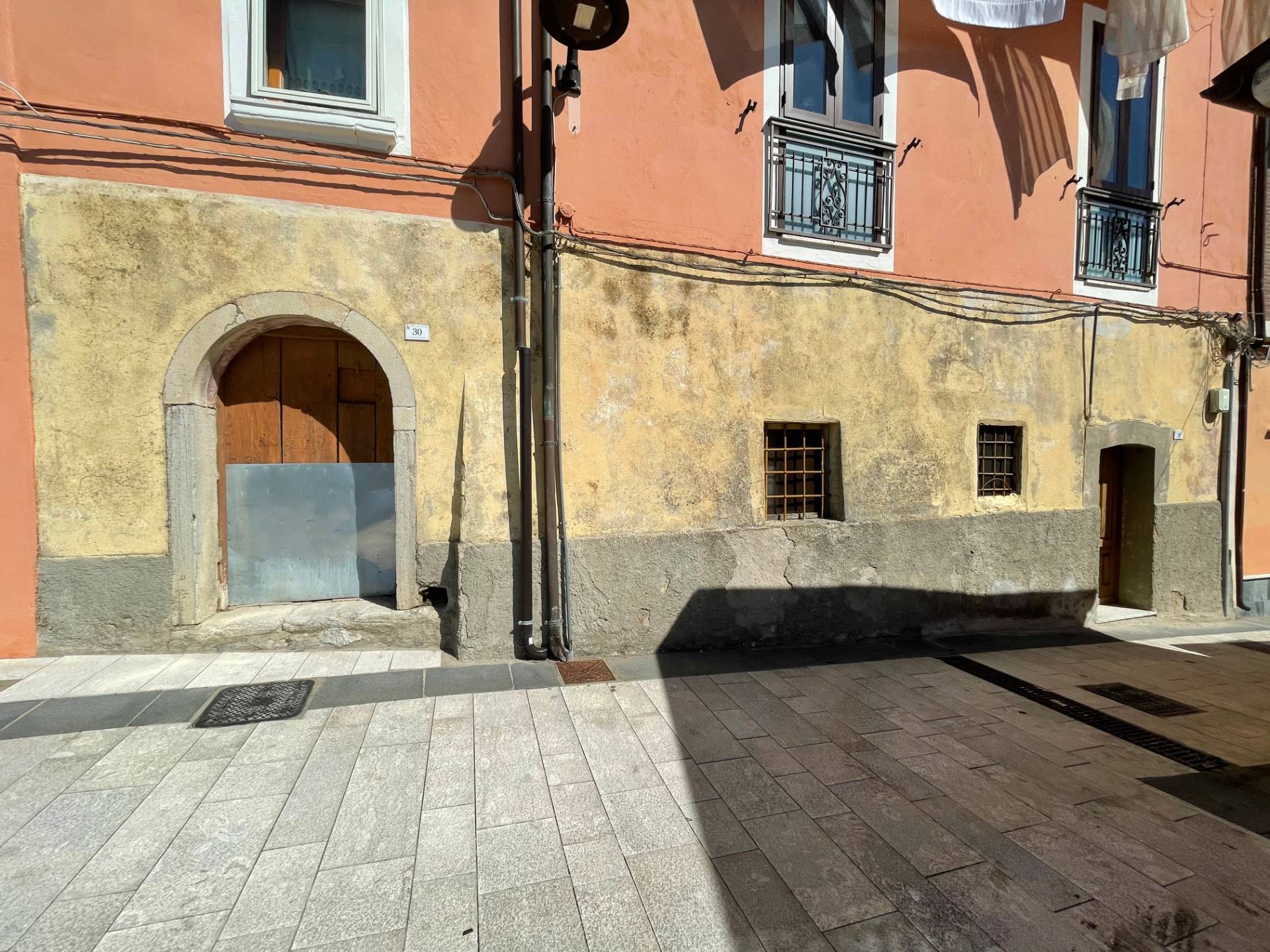Appartamento in vendita a Savignano Irpino, 3 locali, zona Località: viaFrancescodeSanctis, prezzo € 8.000 | CambioCasa.it