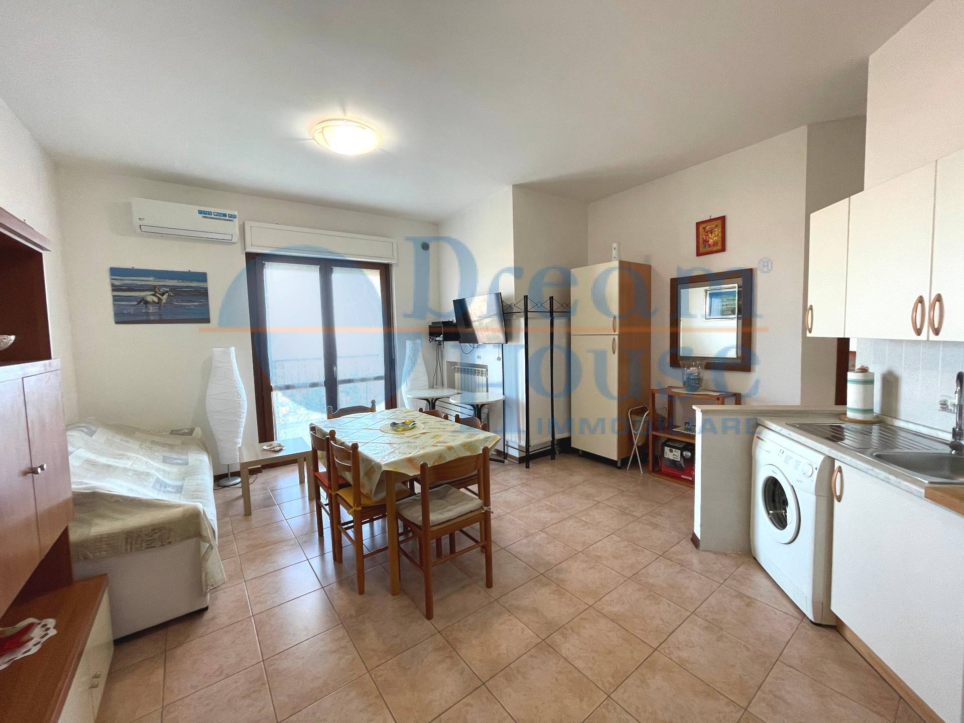 Appartamento in vendita a Tortoreto, 5 locali, zona Località: TORTORETOALTO, prezzo € 118.000 | PortaleAgenzieImmobiliari.it