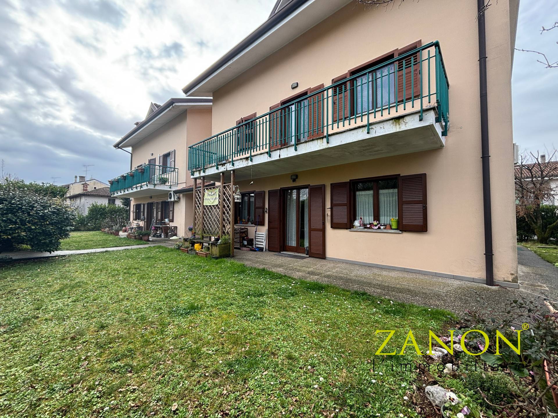 Appartamento in vendita a Farra d'Isonzo, 6 locali, prezzo € 155.000 | PortaleAgenzieImmobiliari.it