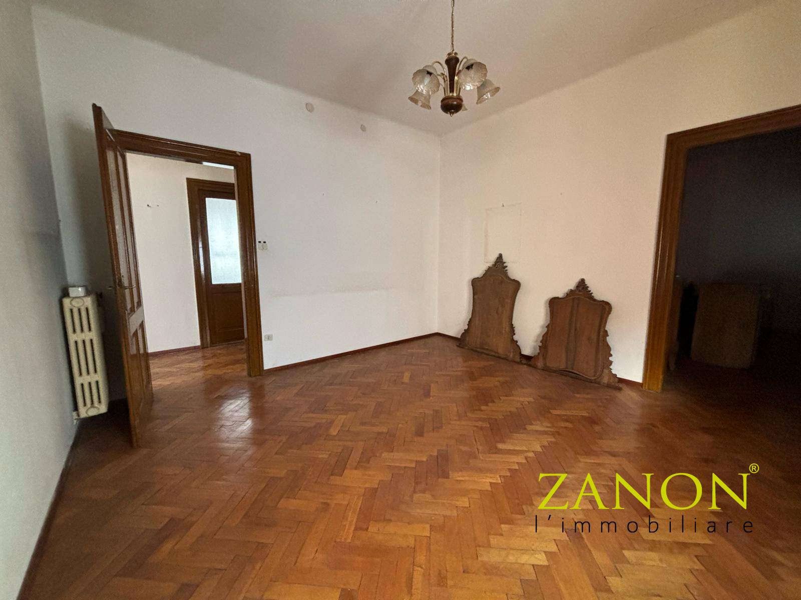 Appartamento in vendita a Gorizia, 4 locali, zona Località: Centrostorico, prezzo € 75.000 | PortaleAgenzieImmobiliari.it