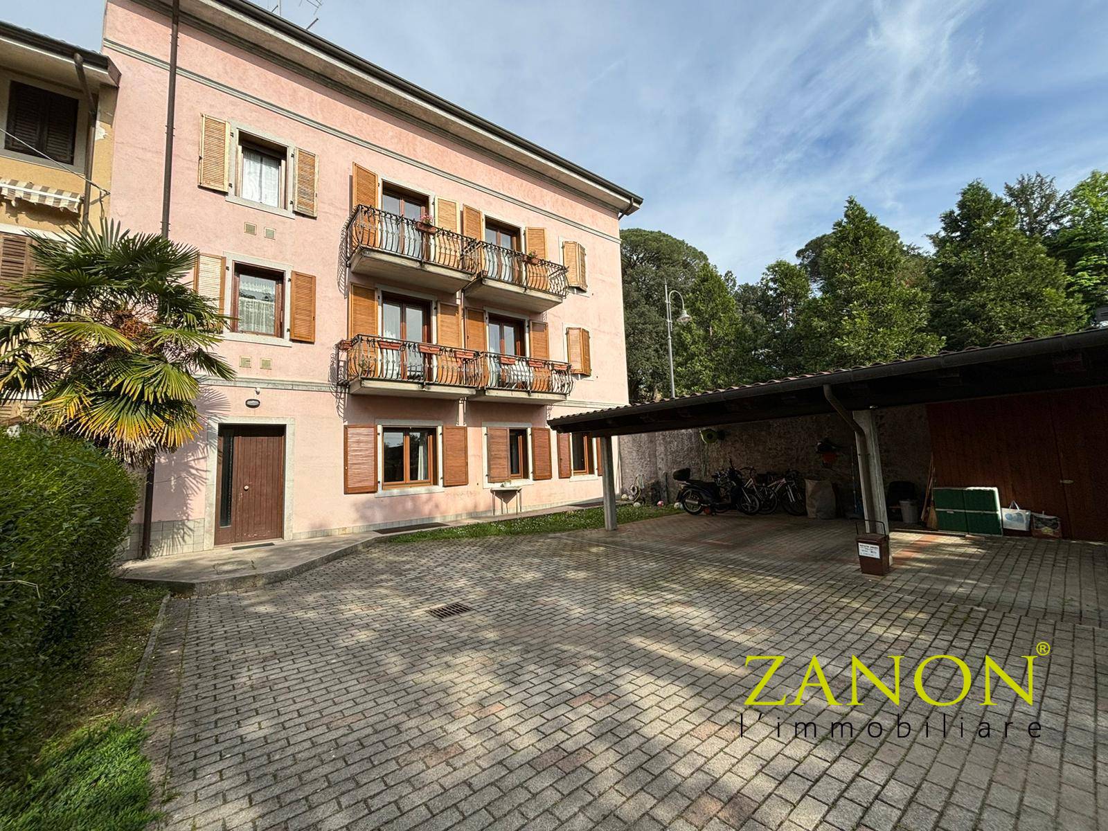 Appartamento in vendita a Gorizia, 5 locali, zona Località: Centrostorico, prezzo € 110.000 | PortaleAgenzieImmobiliari.it
