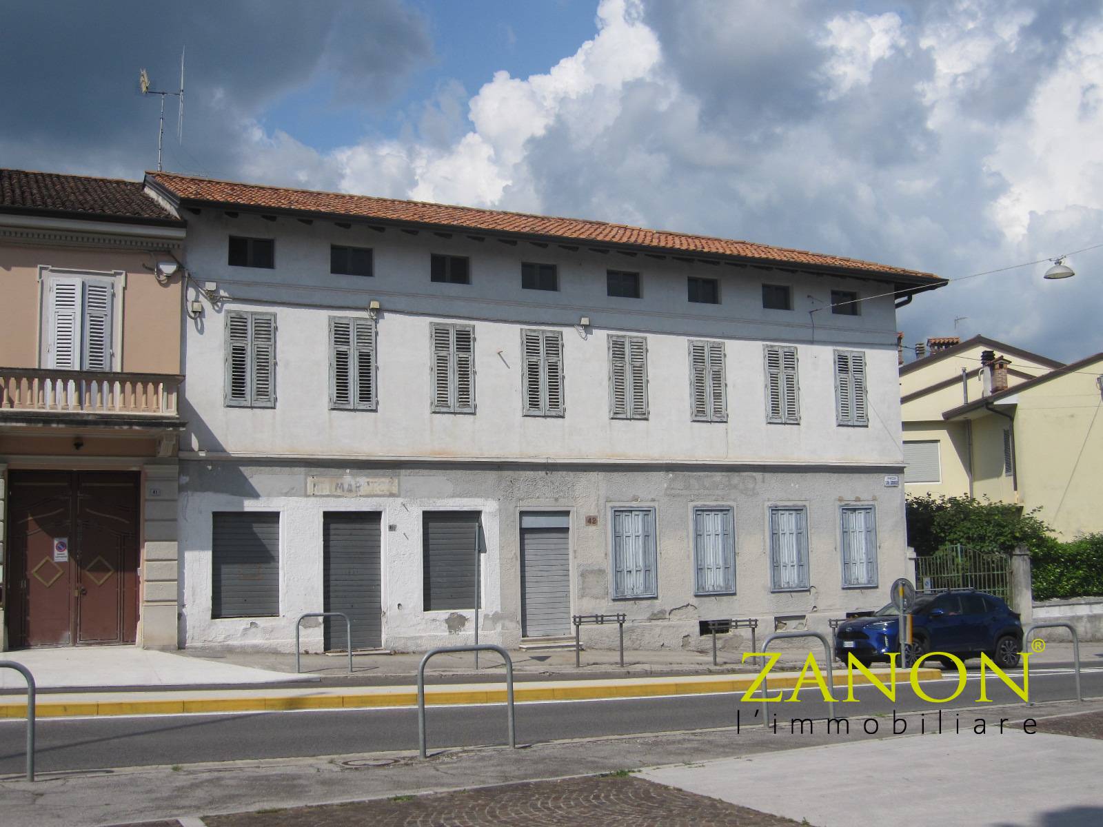 Palazzo / Stabile in vendita a Gorizia, 12 locali, zona nico, prezzo € 180.000 | PortaleAgenzieImmobiliari.it