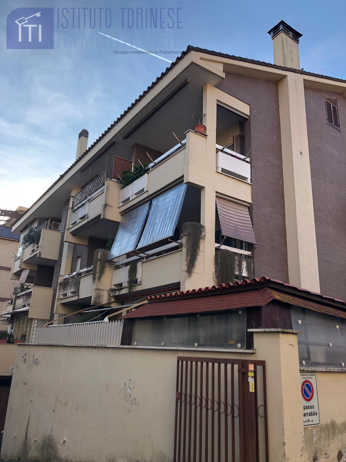 Appartamento in vendita a Pomezia, 3 locali, zona Località: Torvajanica, prezzo € 135.000 | CambioCasa.it