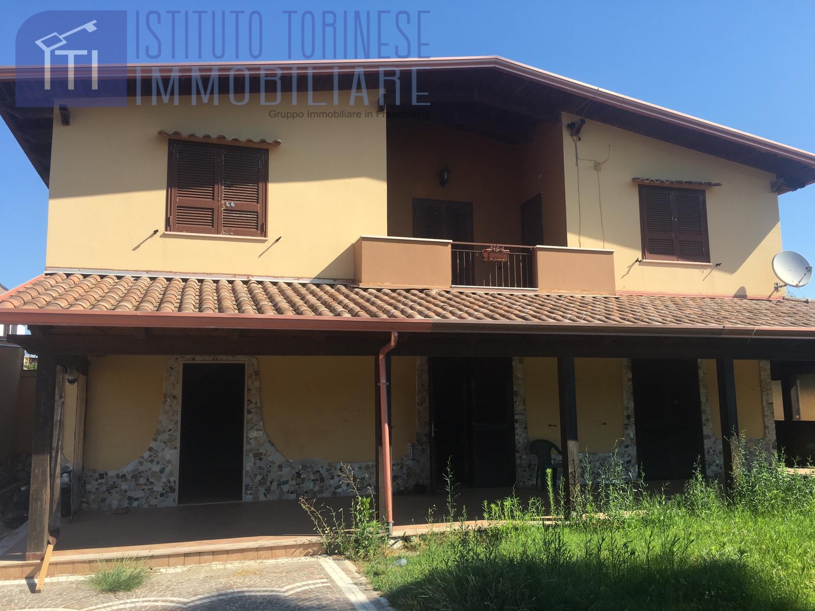 Villa in vendita a Giugliano in Campania, 5 locali, zona aturo, prezzo € 235.000 | PortaleAgenzieImmobiliari.it
