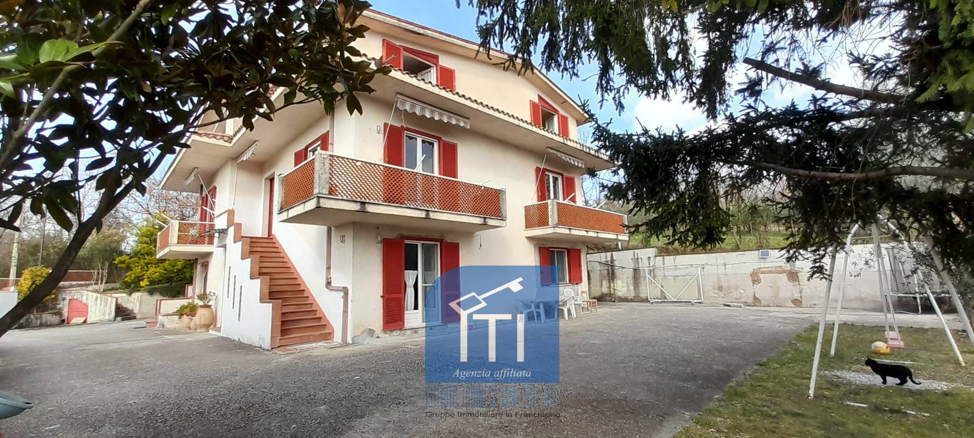 Villa Bifamiliare in vendita a Cervaro, 19 locali, prezzo € 390.000 | PortaleAgenzieImmobiliari.it