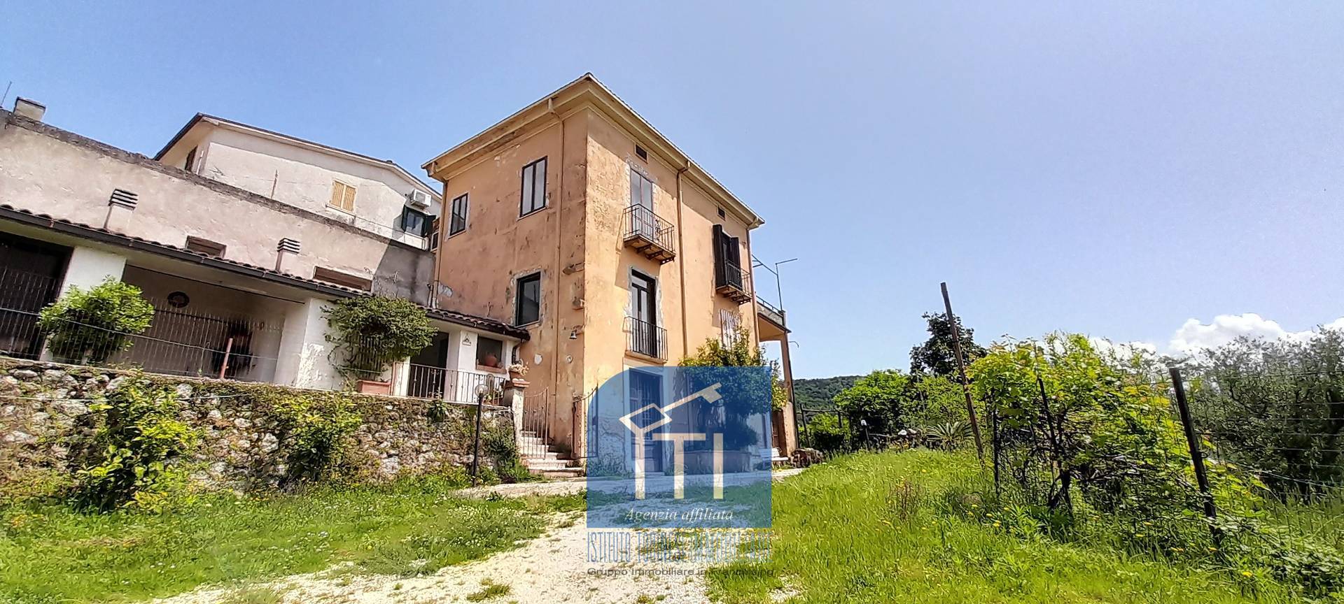Villa in vendita a Cervaro, 9 locali, prezzo € 159.000 | PortaleAgenzieImmobiliari.it