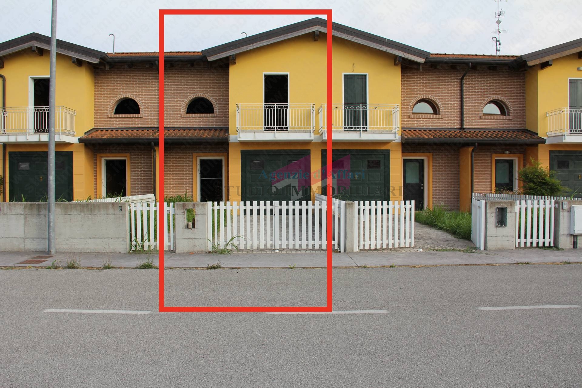 Villa a Schiera in vendita a Canda, 4 locali, prezzo € 80.000 | PortaleAgenzieImmobiliari.it