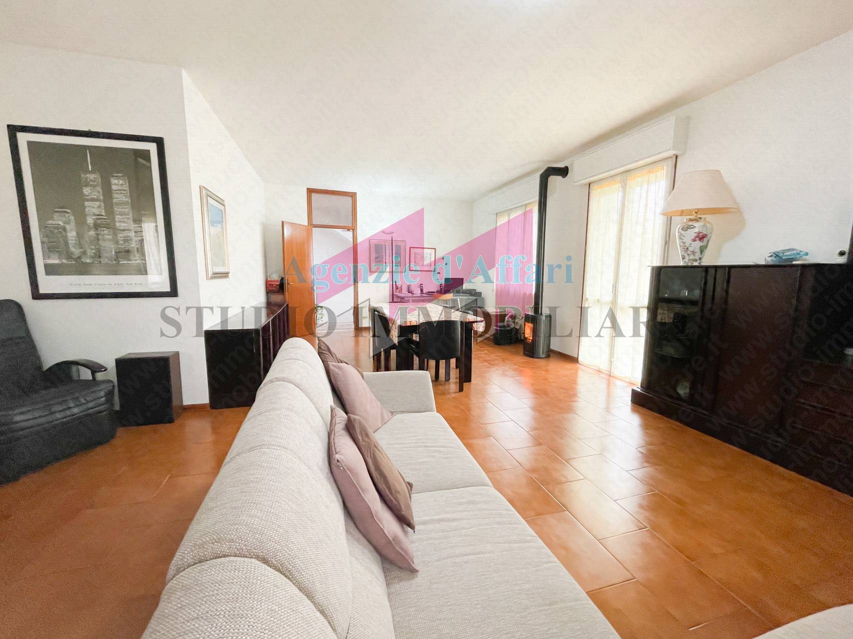 Villa in vendita a Sermide, 10 locali, prezzo € 240.000 | PortaleAgenzieImmobiliari.it
