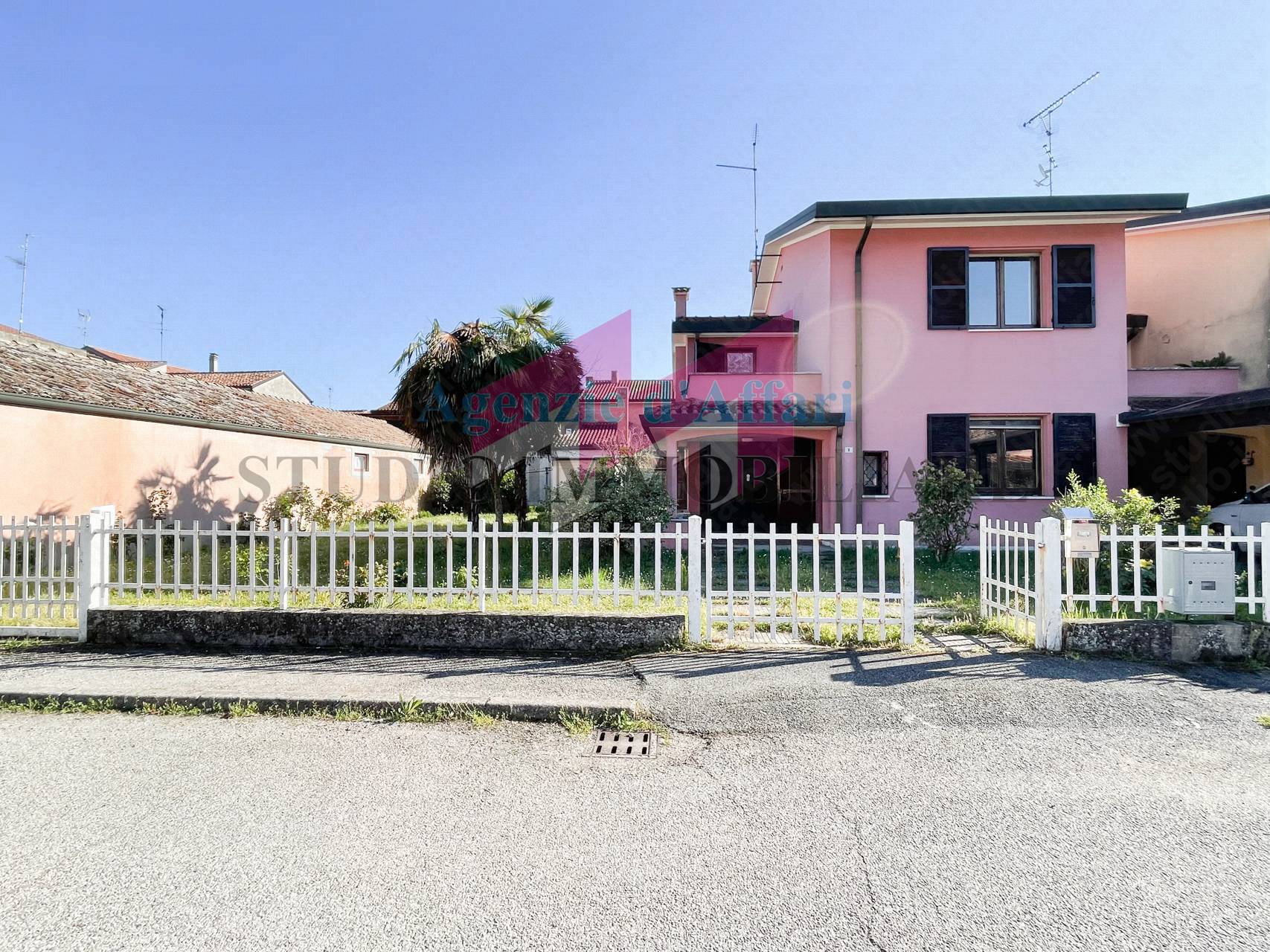 Villa a Schiera in vendita a Castelmassa, 5 locali, prezzo € 135.000 | PortaleAgenzieImmobiliari.it