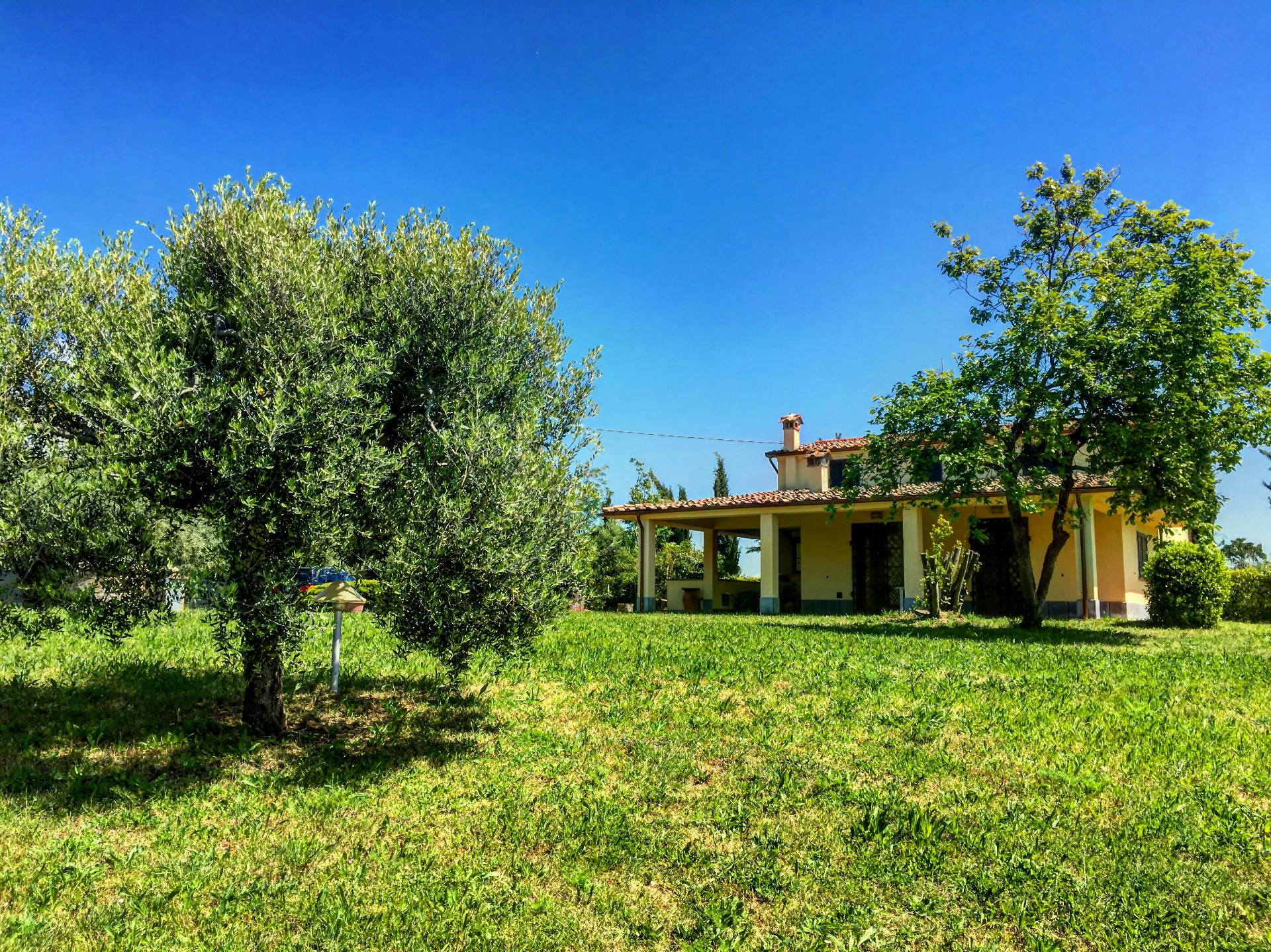 Villa in vendita a Fauglia, 9 locali, prezzo € 640.000 | CambioCasa.it