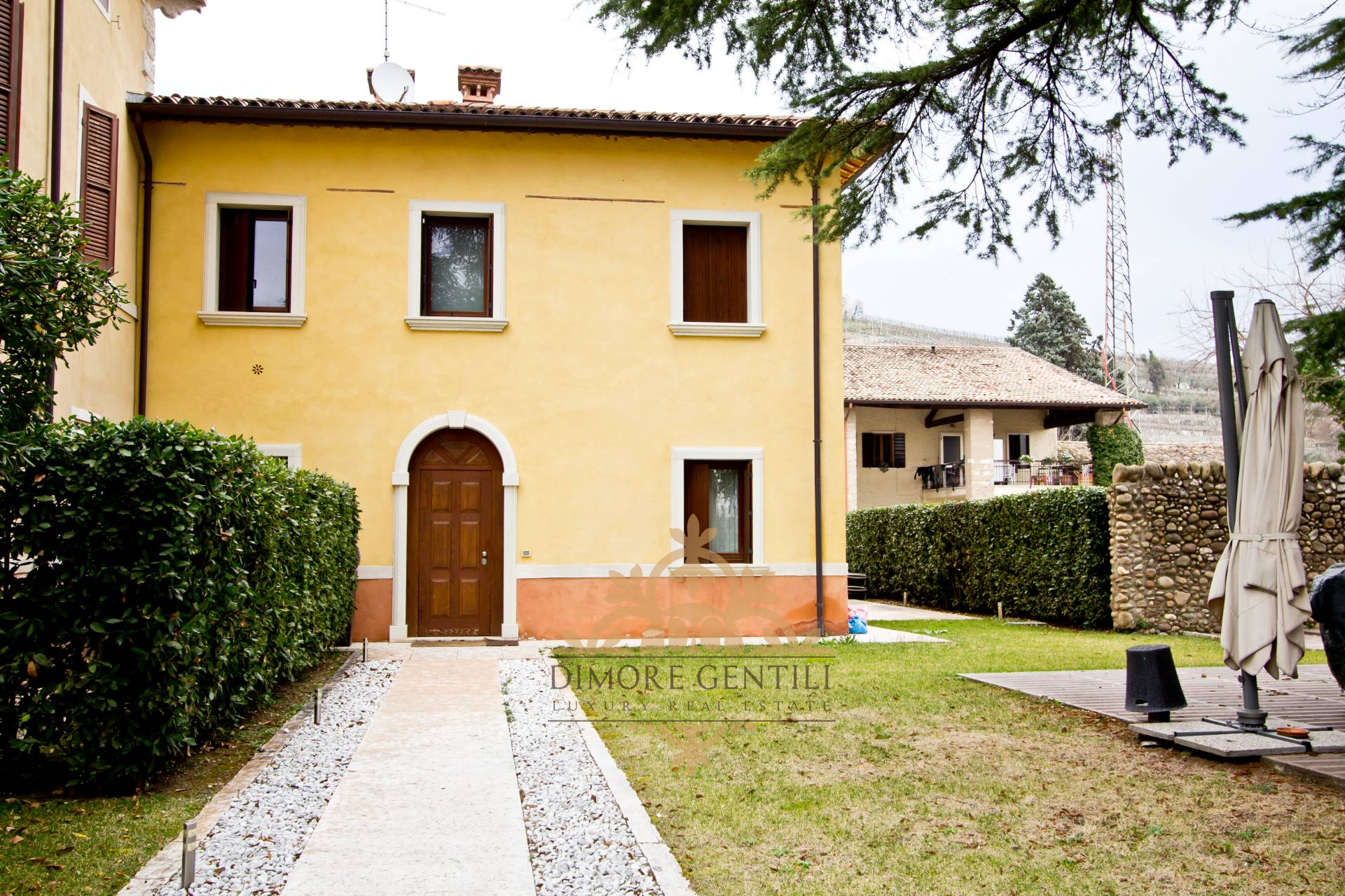 Villa in vendita a Sant'Ambrogio di Valpolicella, 8 locali, zona gliara, Trattative riservate | PortaleAgenzieImmobiliari.it