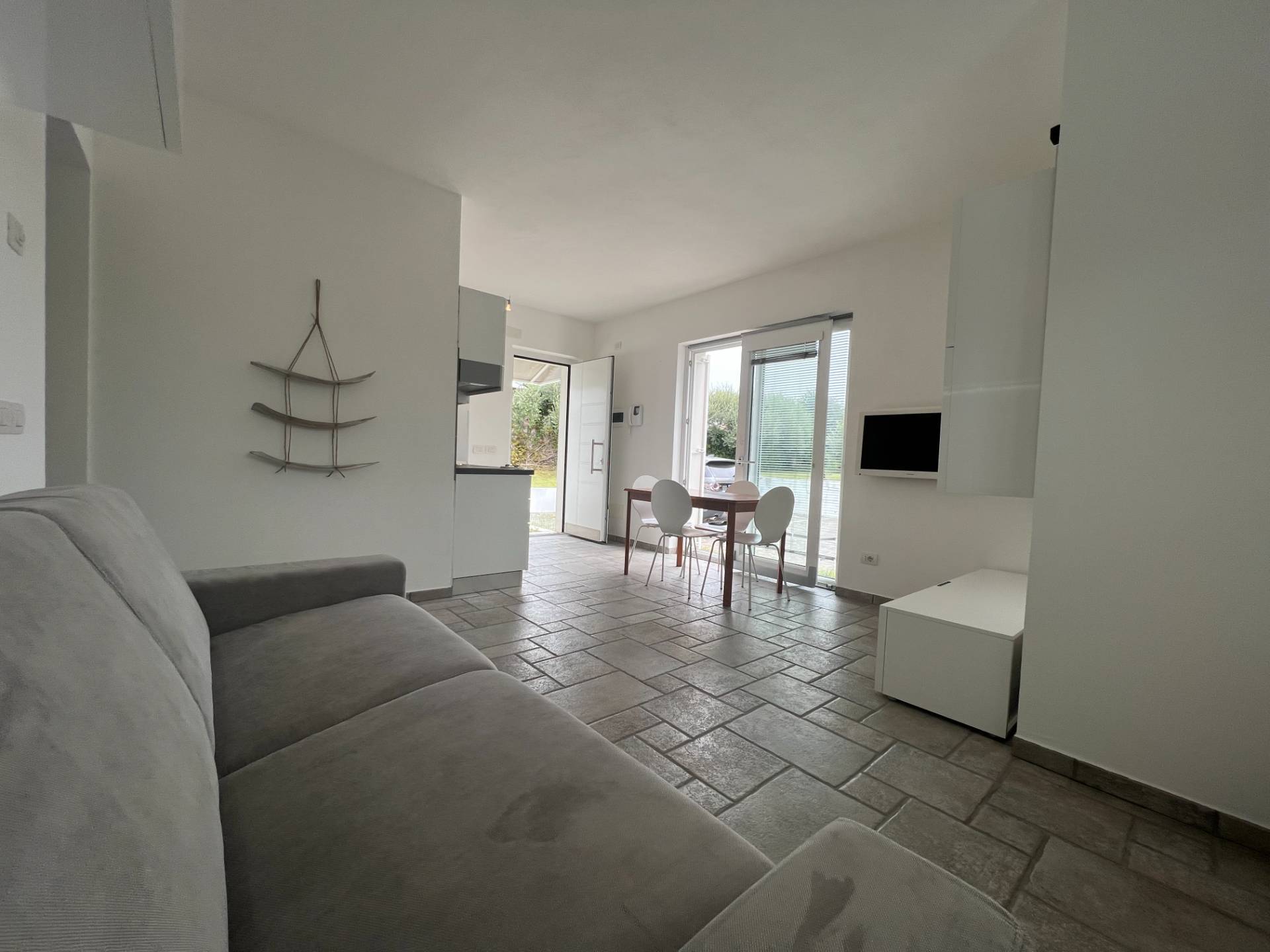 Appartamento in affitto a Bardolino, 1 locali, zona no, prezzo € 750 | PortaleAgenzieImmobiliari.it