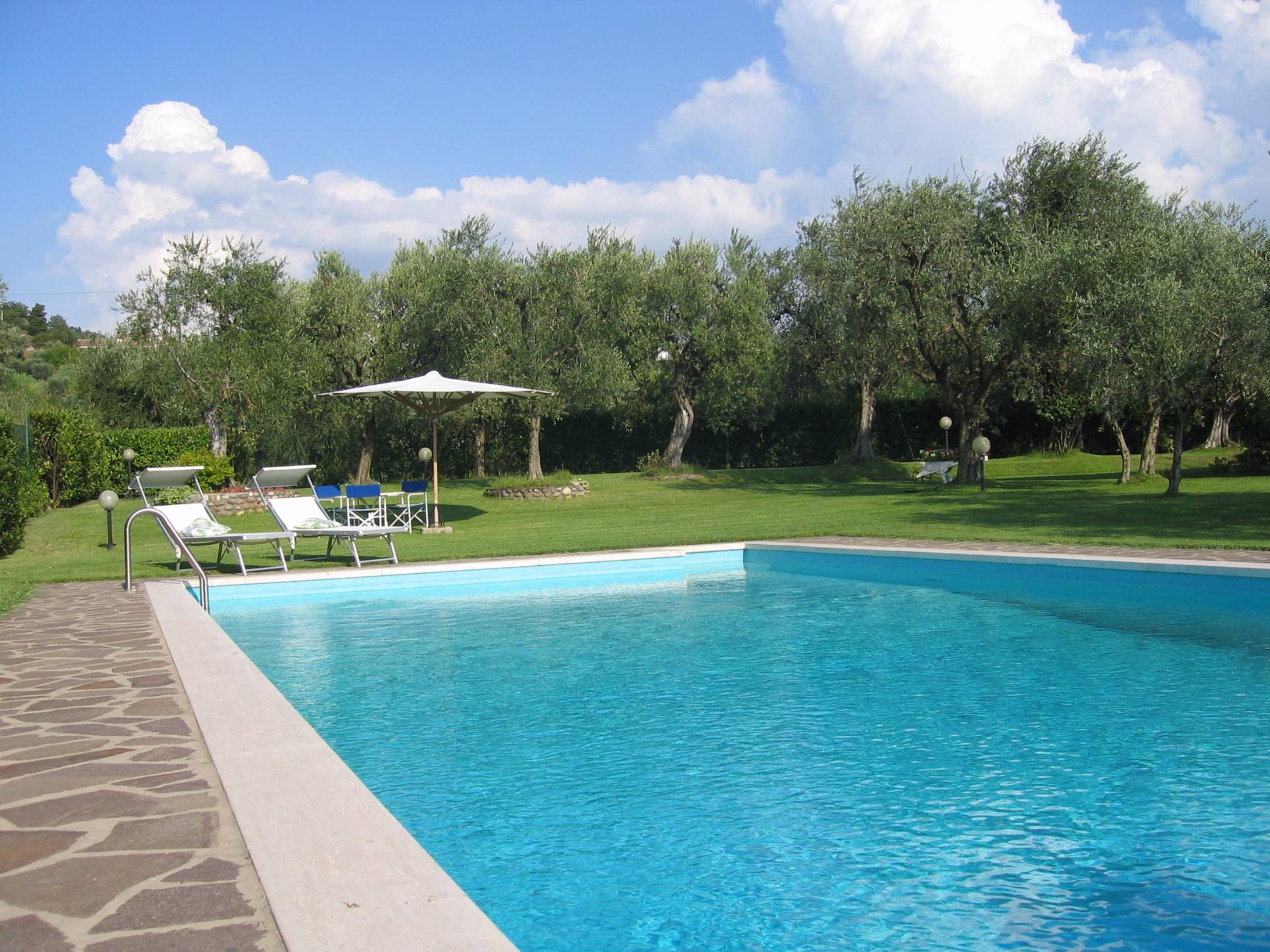 Villa in vendita a Bardolino, 6 locali, Trattative riservate | CambioCasa.it