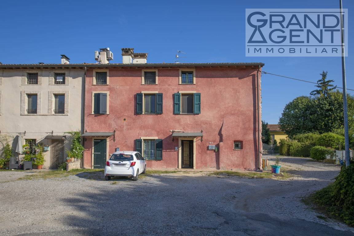 Appartamento in vendita a Valeggio sul Mincio, 4 locali, zona hetto, prezzo € 235.000 | PortaleAgenzieImmobiliari.it