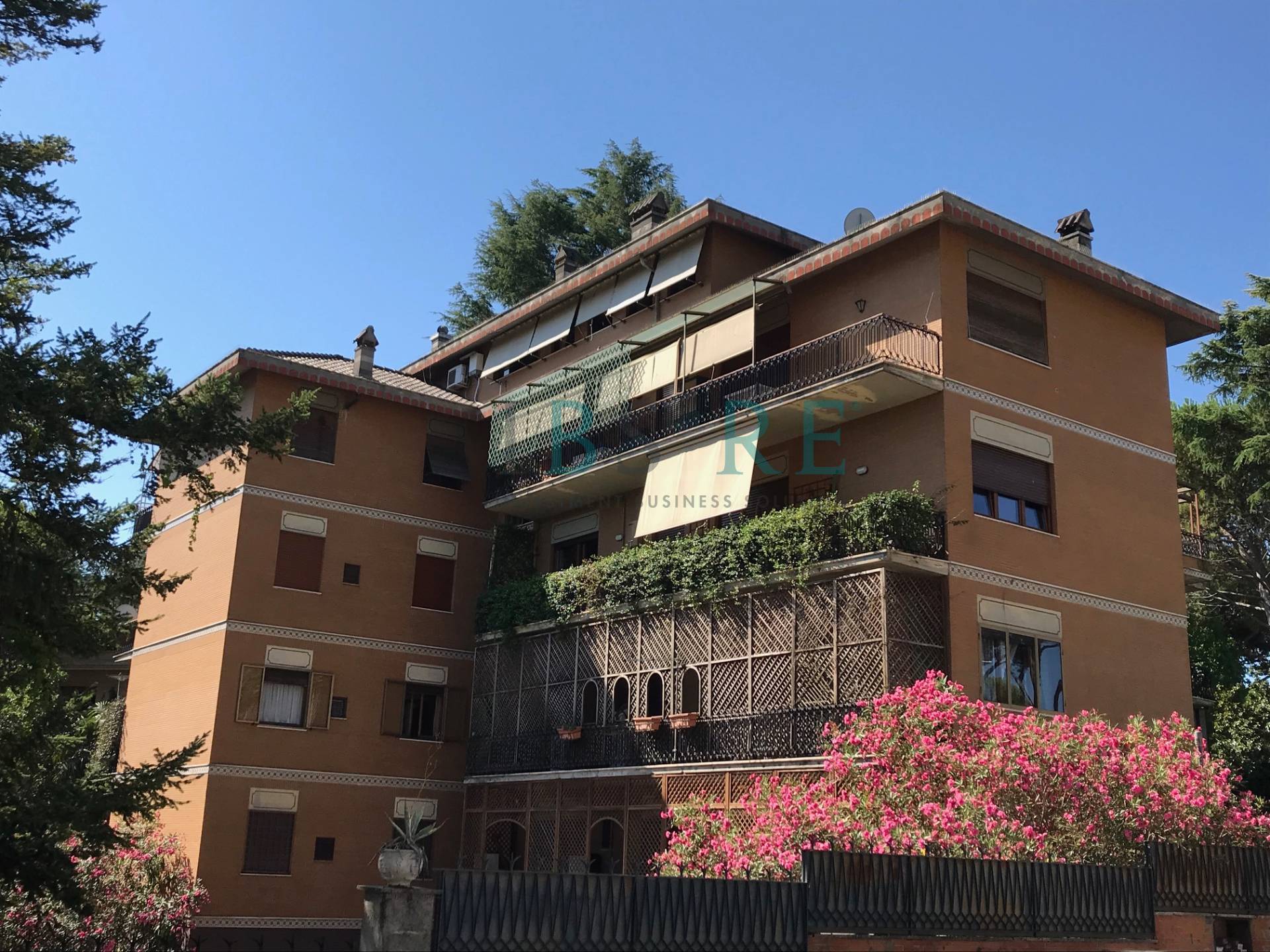 Appartamento in vendita a Roma, 6 locali, zona Località: TombadiNerone, prezzo € 240.000 | CambioCasa.it