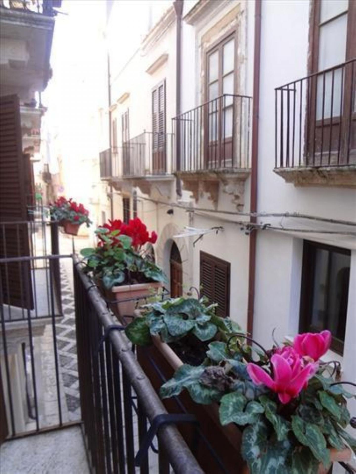 Appartamento in affitto a Alcamo, 3 locali, prezzo € 350 | CambioCasa.it