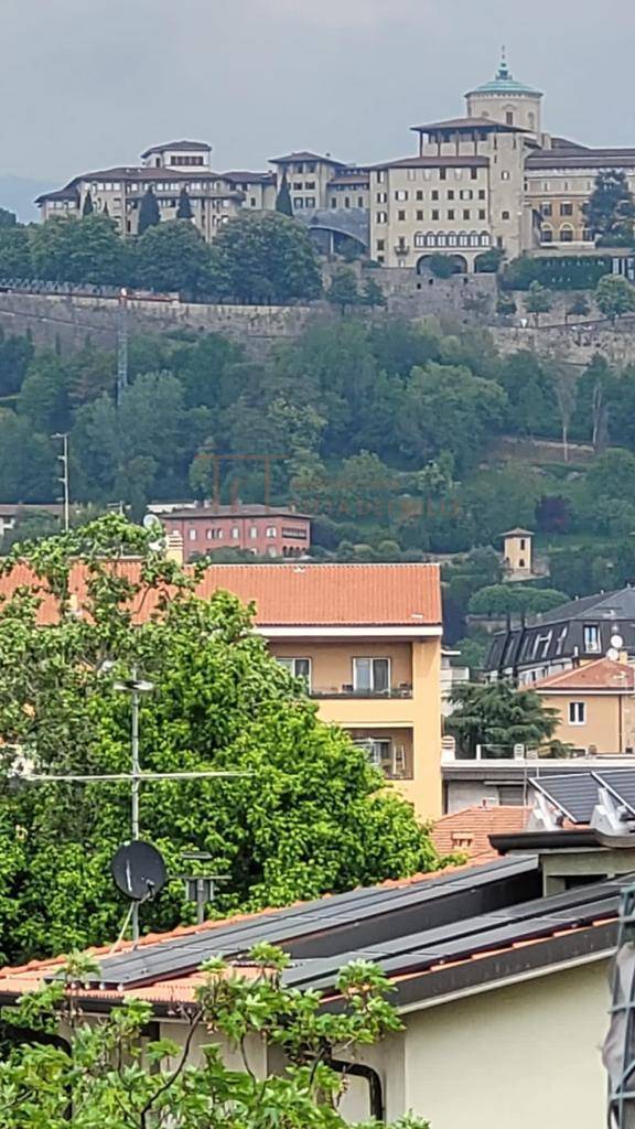 Appartamento in vendita a Bergamo, 3 locali, zona Località: S.Paolo, prezzo € 230.000 | PortaleAgenzieImmobiliari.it