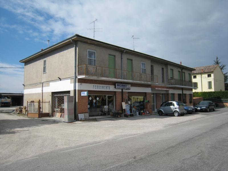 Negozio / Locale in vendita a Portomaggiore, 9999 locali, zona Zona: Gambulaga, prezzo € 195.000 | CambioCasa.it