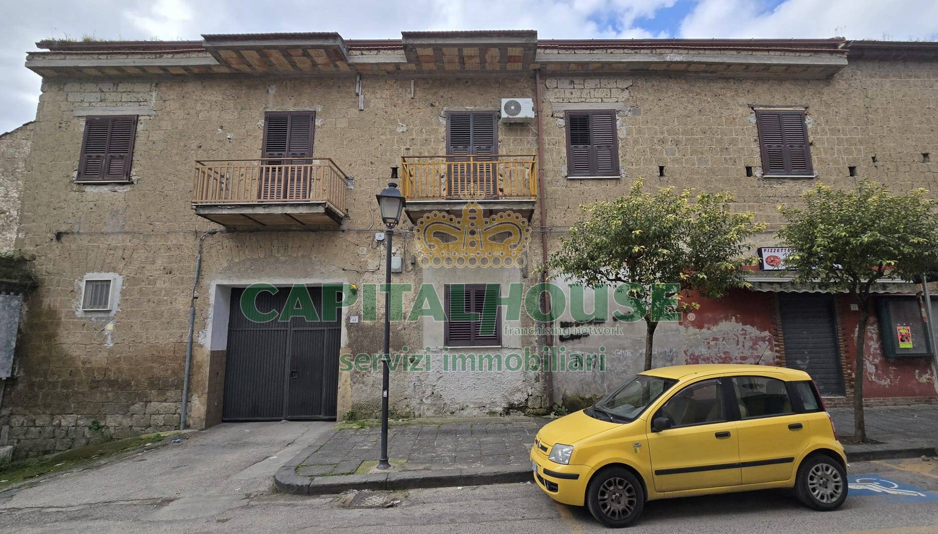 Appartamento in vendita a San Nicola la Strada, 8 locali, prezzo € 138.000 | PortaleAgenzieImmobiliari.it