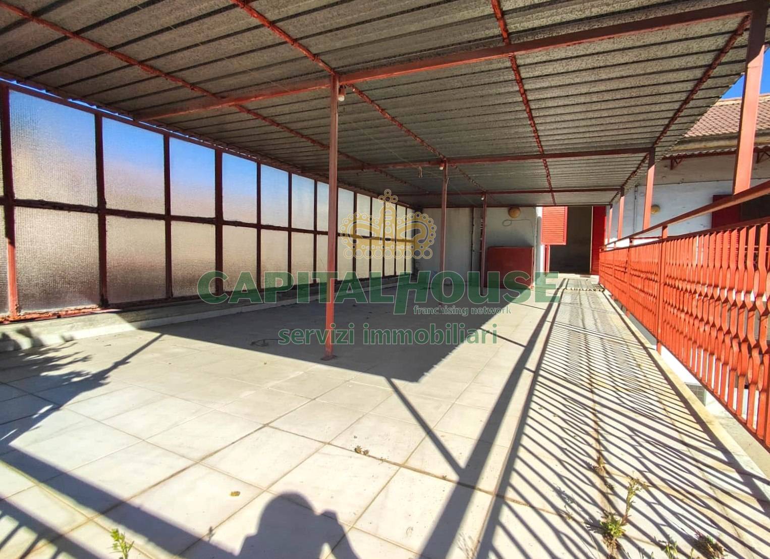 Appartamento in vendita a San Prisco, 3 locali, zona Località: ZonaCentrale, prezzo € 60.000 | PortaleAgenzieImmobiliari.it