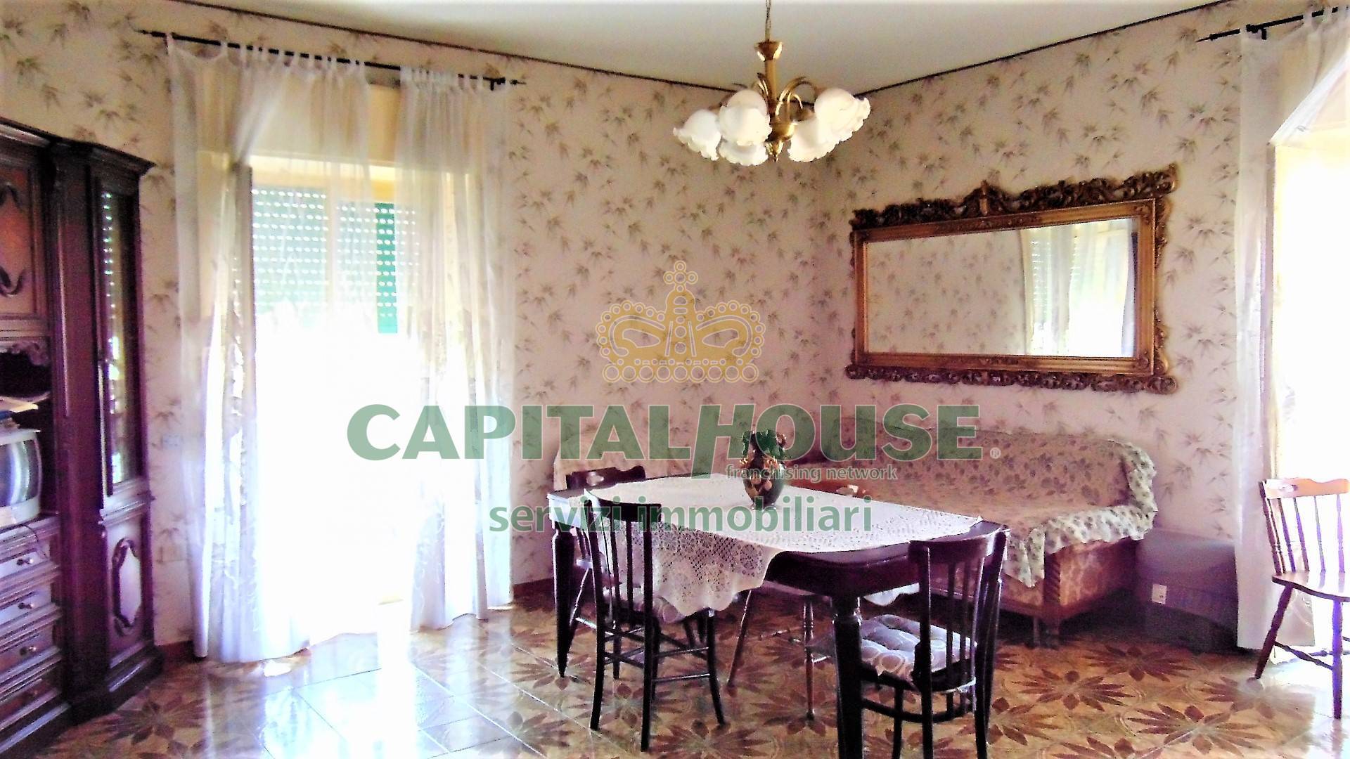 Appartamento in vendita a Sirignano, 4 locali, prezzo € 99.000 | CambioCasa.it