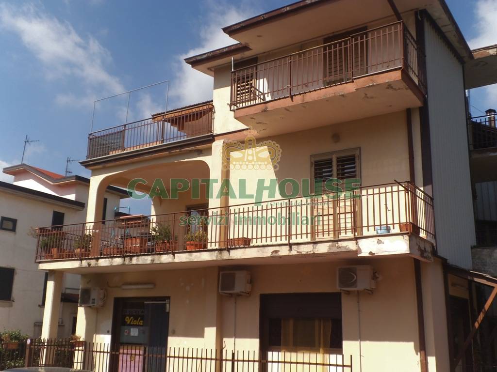 Appartamento in vendita a Sirignano, 3 locali, prezzo € 70.000 | CambioCasa.it