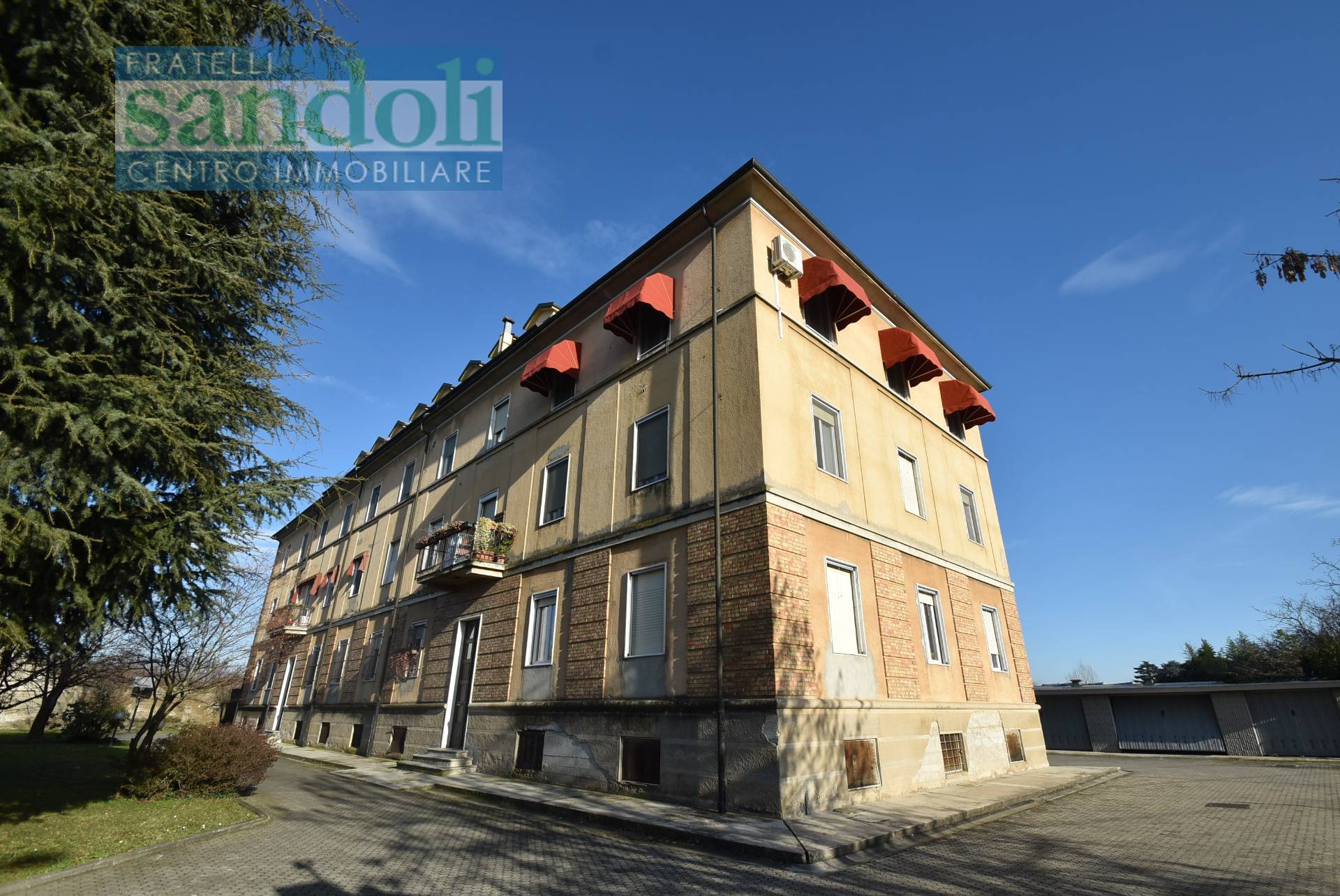 Appartamento in vendita a Vercelli, 5 locali, zona Località: CorsoItalia, prezzo € 175.000 | PortaleAgenzieImmobiliari.it