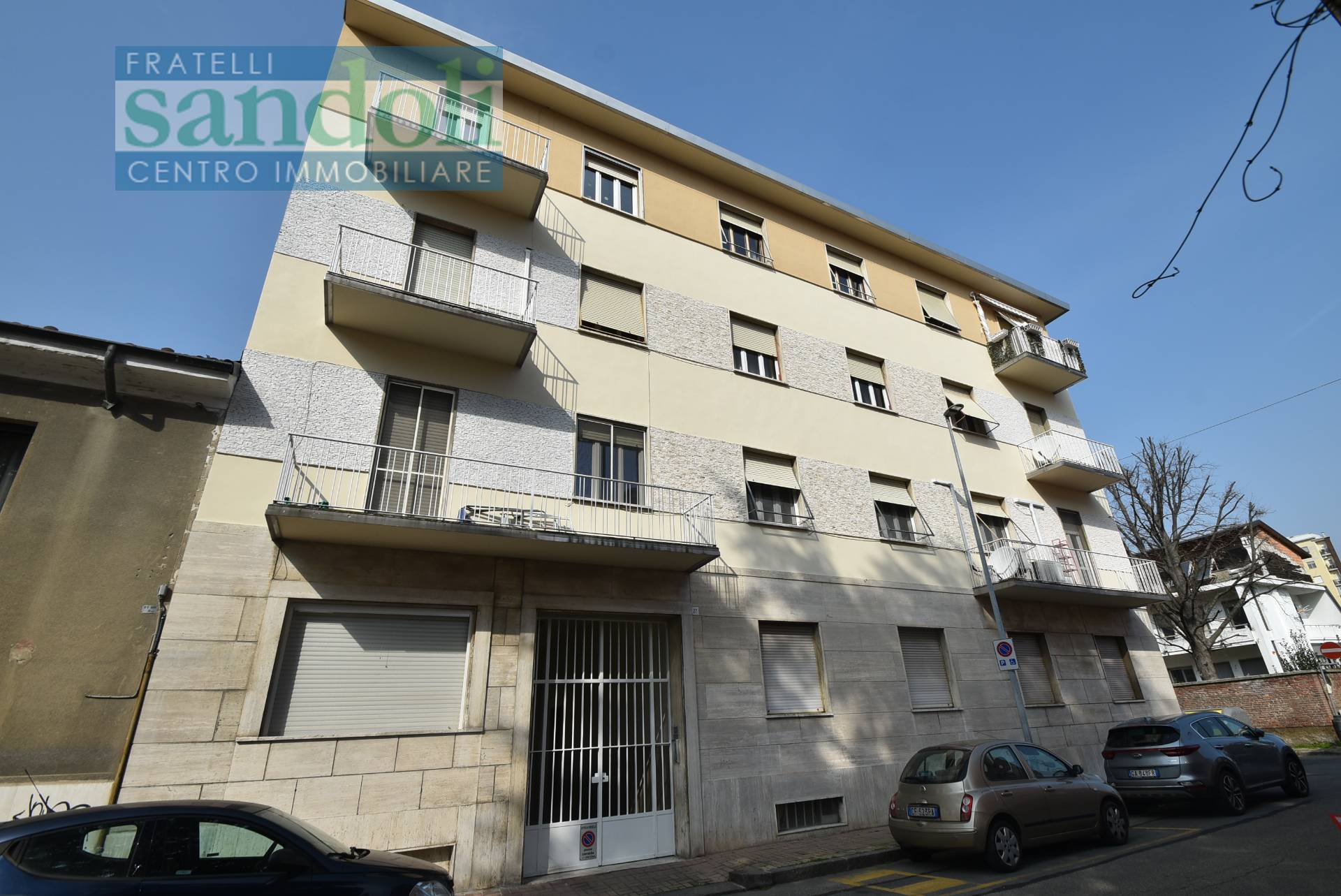 Appartamento in vendita a Vercelli, 5 locali, zona centro, prezzo € 45.000 | PortaleAgenzieImmobiliari.it