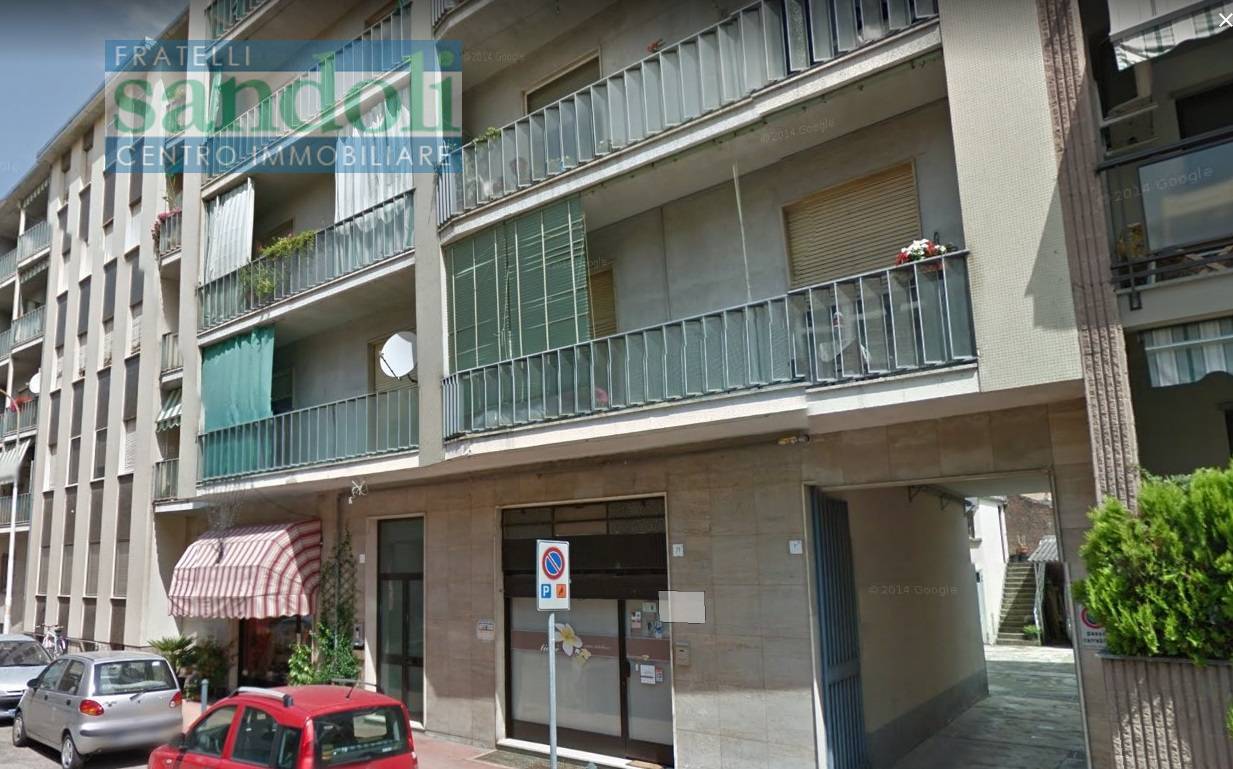 Negozio / Locale in affitto a Vercelli, 9999 locali, zona Località: ZonaRimembranza, prezzo € 400 | PortaleAgenzieImmobiliari.it