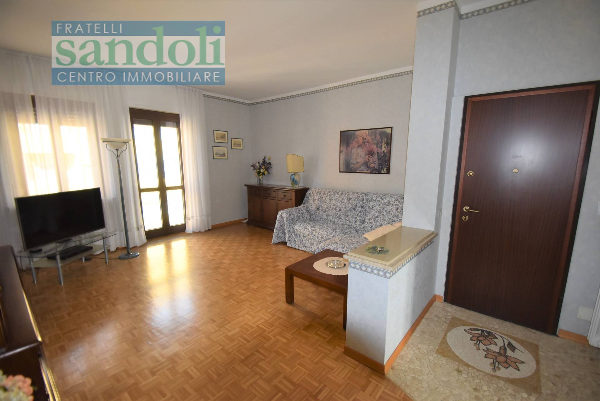 Appartamento in vendita a Vercelli, 4 locali, zona centro, prezzo € 160.000 | PortaleAgenzieImmobiliari.it