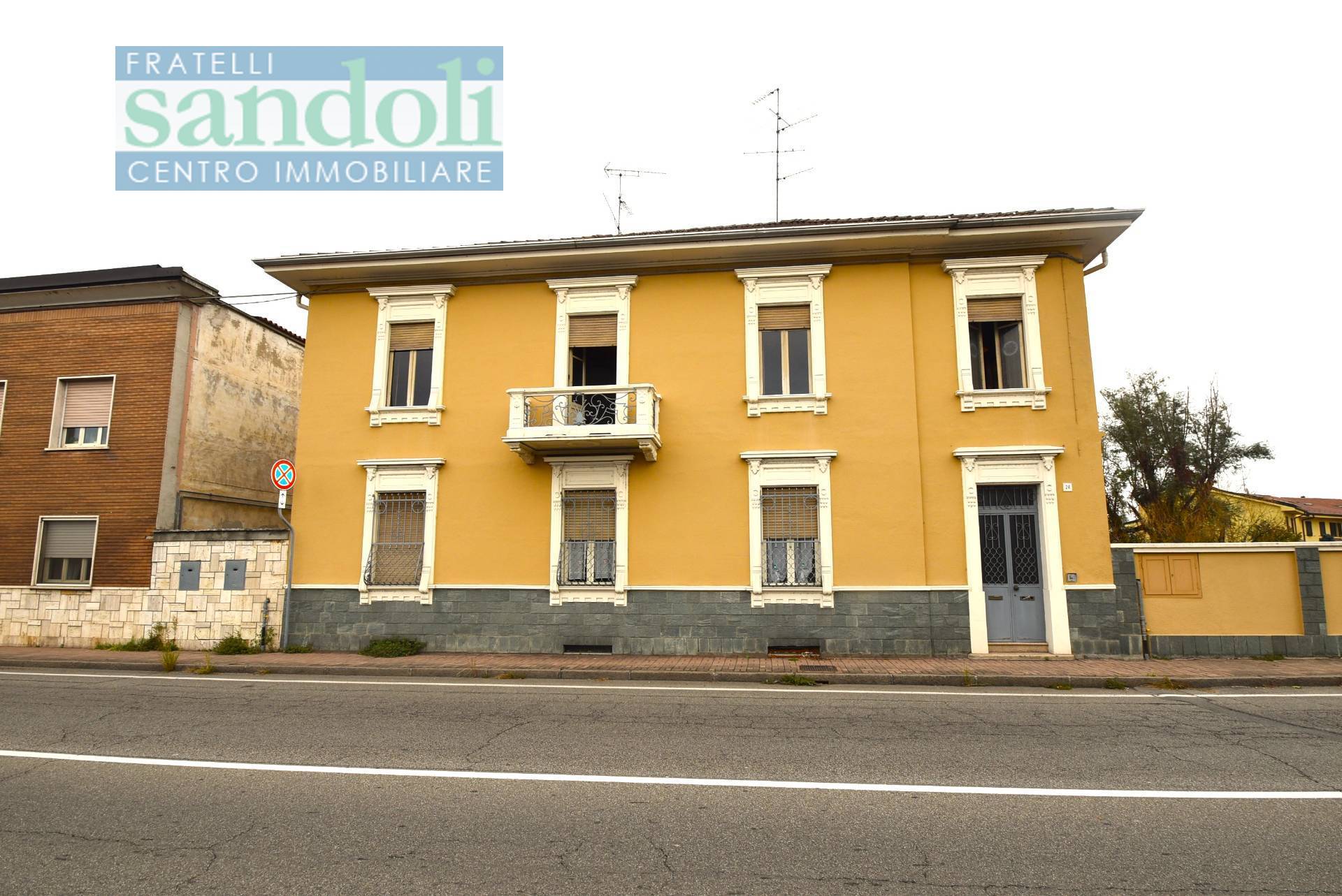 Soluzione Indipendente in vendita a Vercelli, 10 locali, zona Località: Canad?, prezzo € 249.000 | PortaleAgenzieImmobiliari.it